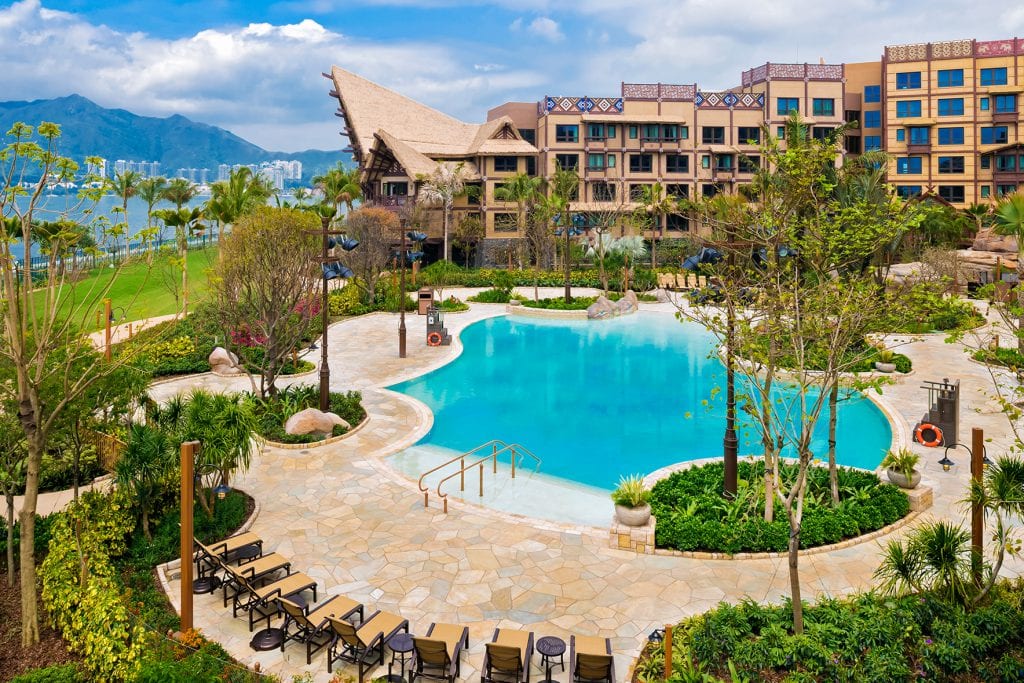  Staycation_酒店_Disney_迪士尼_swimming pool_泳池